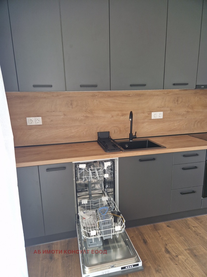 Zu vermieten  2 Schlafzimmer Sofia , Nadeschda 2 , 75 qm | 35220249 - Bild [6]