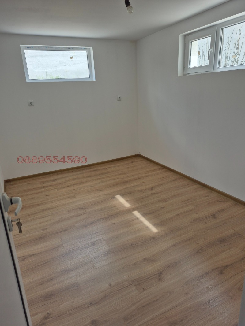 Дава под наем КЪЩА, гр. Дупница, област Кюстендил, снимка 12 - Къщи - 53292705