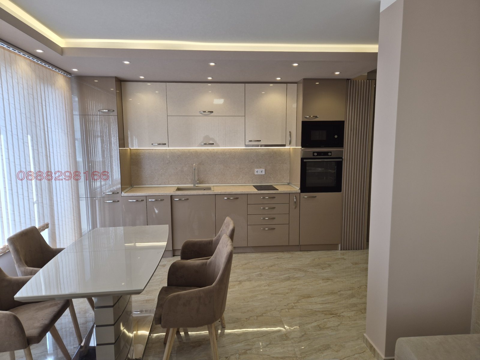 Дава под наем 3-СТАЕН, гр. София, Център