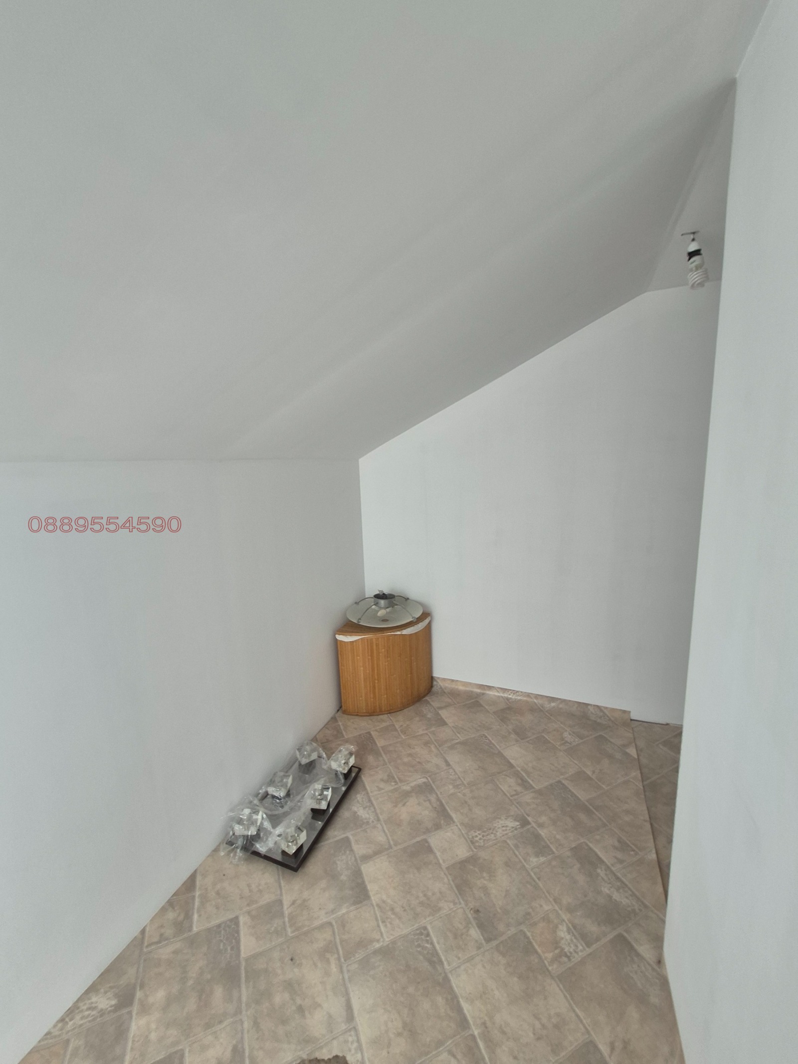 Дава под наем КЪЩА, гр. Дупница, област Кюстендил, снимка 13 - Къщи - 53602613