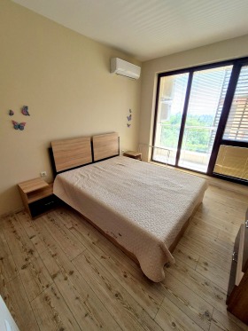 1 chambre Vazrajdane 3, Varna 14