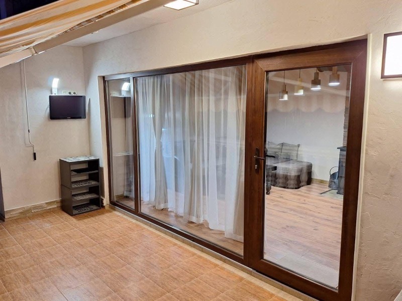 Дава под наем ЕТАЖ ОТ КЪЩА, гр. Божурище, област София област, снимка 15 - Етаж от къща - 52468222