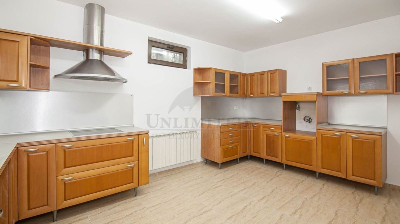 De inchiriat  Casa Sofia , Simeonovo , 364 mp | 58383258 - imagine [7]