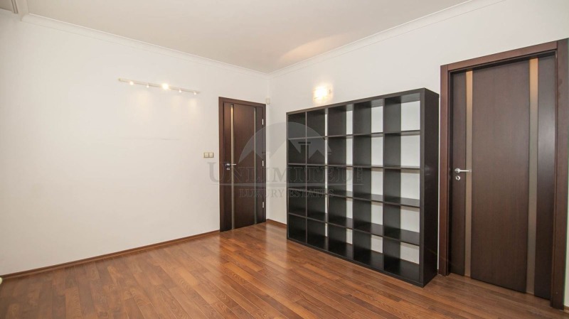 De inchiriat  Casa Sofia , Simeonovo , 364 mp | 58383258 - imagine [17]