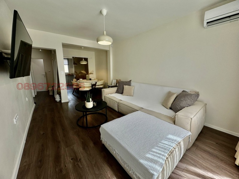 Te huur  1 slaapkamer Varna , Gratska machala , 65 m² | 34372248