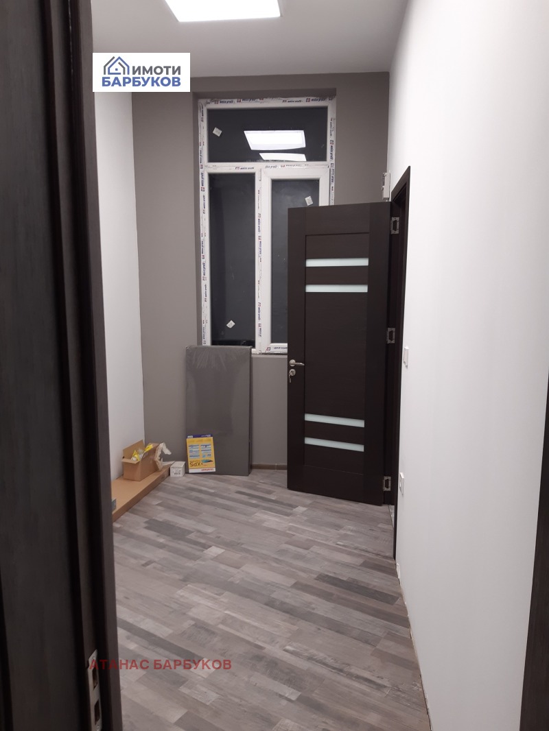 Издаје се  Канцеларија Русе , Центар , 95 м2 | 44537023 - слика [2]