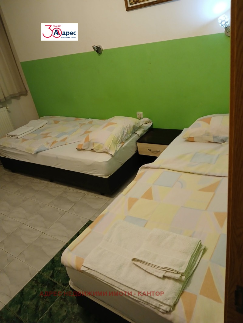 Дава под наем ЕТАЖ ОТ КЪЩА, гр. Пазарджик, Център, снимка 10 - Етаж от къща - 52623508