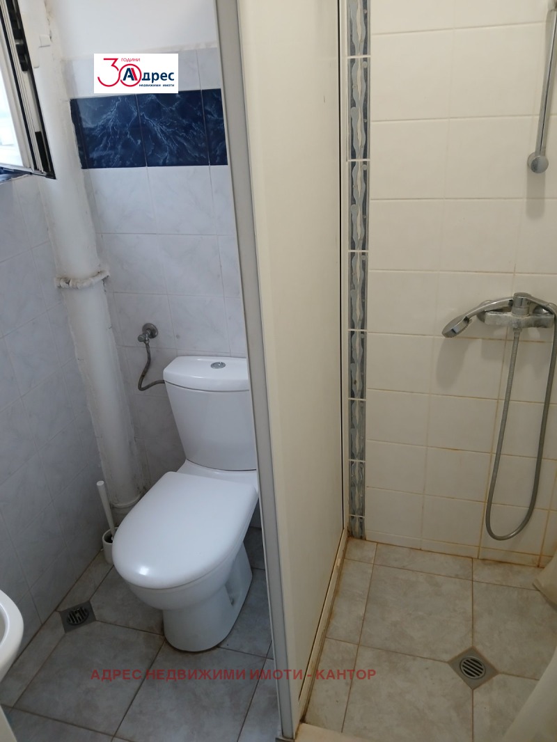 Дава под наем ЕТАЖ ОТ КЪЩА, гр. Пазарджик, Център, снимка 8 - Етаж от къща - 52623508