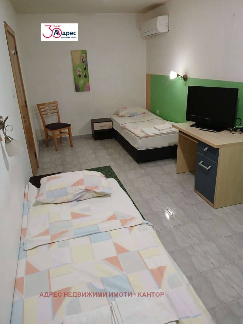 Дава под наем ЕТАЖ ОТ КЪЩА, гр. Пазарджик, Център, снимка 13 - Етаж от къща - 52623508