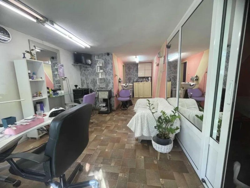 В оренду  Магазин Пловдив , Тракия , 29 кв.м | 79438988
