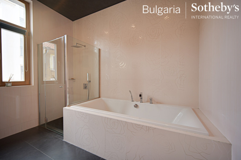 För uthyrning  3 sovrum Sofia , Centar , 200 kvm | 51796402 - bild [17]