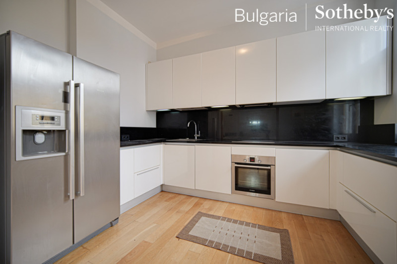 För uthyrning  3 sovrum Sofia , Centar , 200 kvm | 51796402 - bild [7]