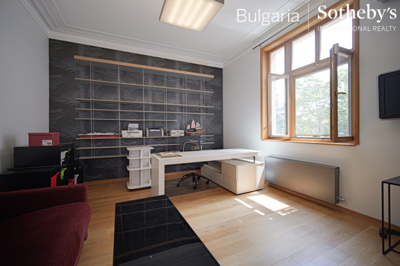 För uthyrning  3 sovrum Sofia , Centar , 200 kvm | 51796402 - bild [8]
