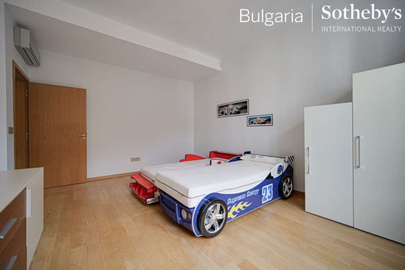 För uthyrning  3 sovrum Sofia , Centar , 200 kvm | 51796402 - bild [15]