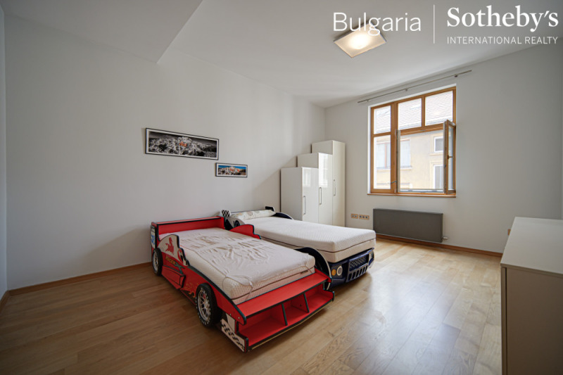 För uthyrning  3 sovrum Sofia , Centar , 200 kvm | 51796402 - bild [13]
