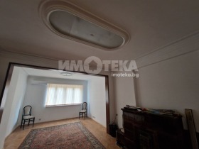 Προς ενοικίαση 3+ υπνοδωμάτιο