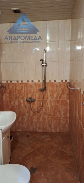 1 chambre Idealen tsentar, Pleven 15