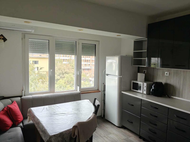 Kiadó  1 hálószoba Pleven , Sirok centar , 64 négyzetméter | 48090498 - kép [2]