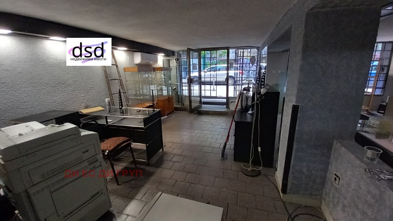 För uthyrning  affär Sofia , Centar , 90 kvm | 33798570