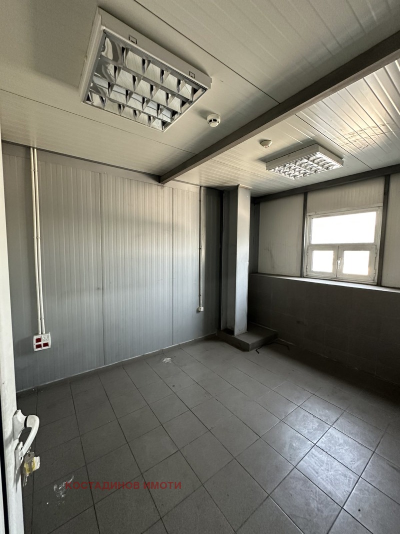 Προς ενοικίαση  Αποθήκευση Πλοβδηβ , Ηνδυστρηαλνα ζονα - ΓΙΟΥγ , 900 τ.μ | 66547247 - εικόνα [11]
