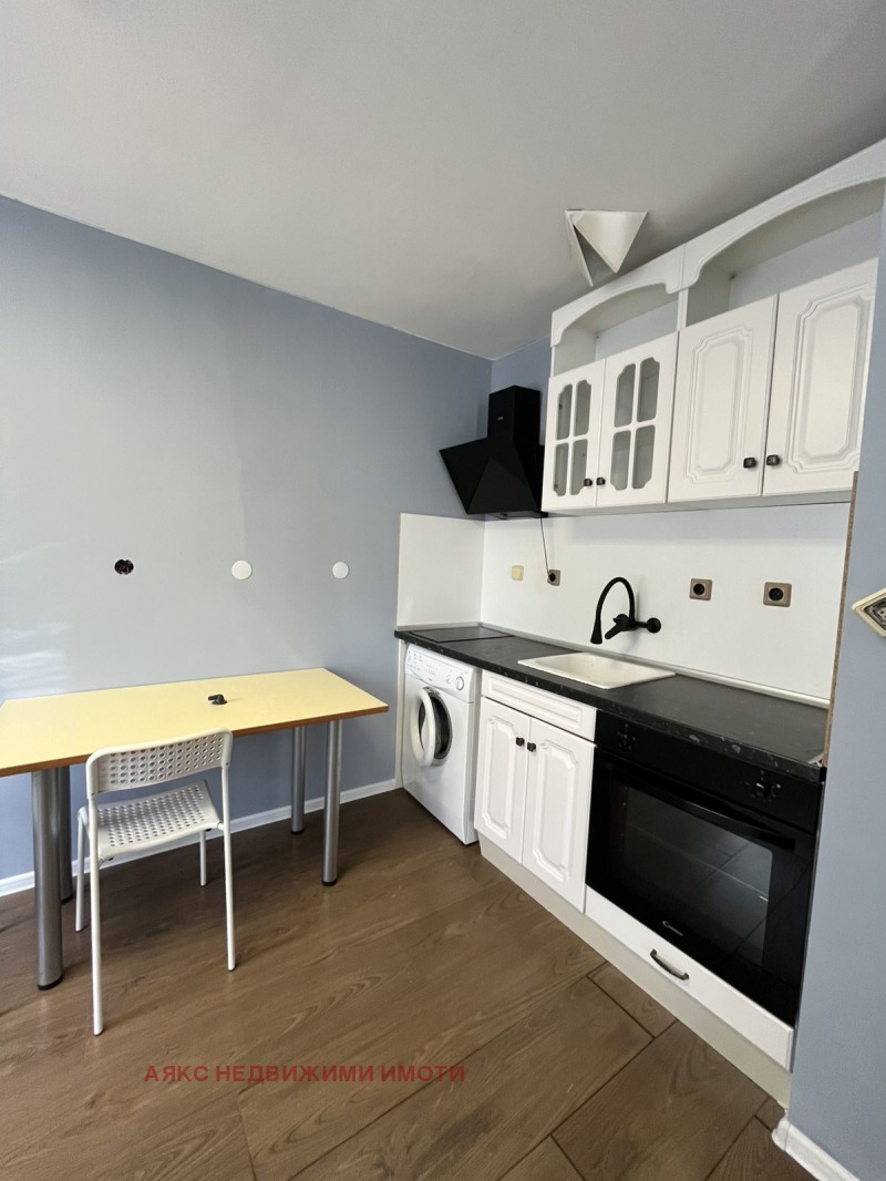 Kiadó  Stúdió Sofia , Lozenec , 40 négyzetméter | 14669697