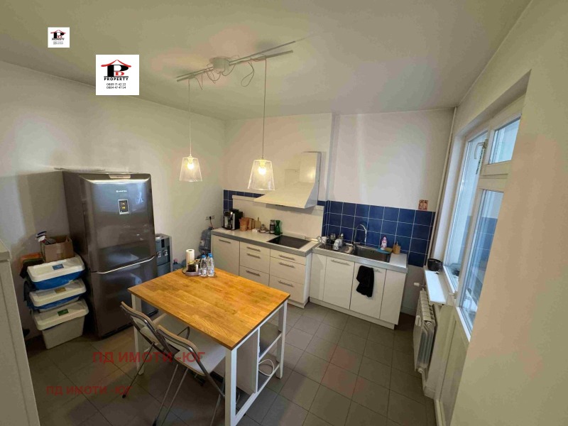 Zu vermieten  3+ Schlafzimmer Sofia , Zentar , 160 qm | 11431441