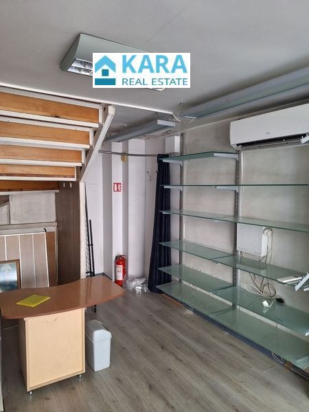 Дава под наем МАГАЗИН, гр. Кърджали, Център, снимка 2 - Магазини - 54050342