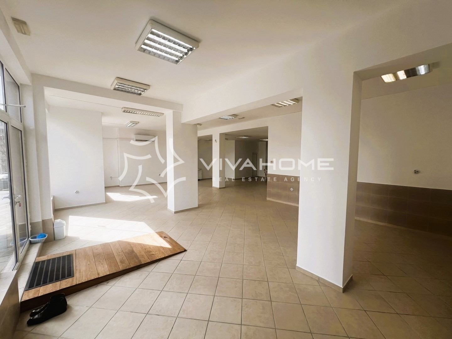 Дава под наем МАГАЗИН, гр. Варна, Владислав Варненчик 1