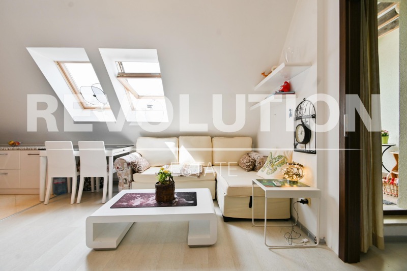 Издаје се  2 спаваће собе Софија , Овча купел , 72 м2 | 42068159