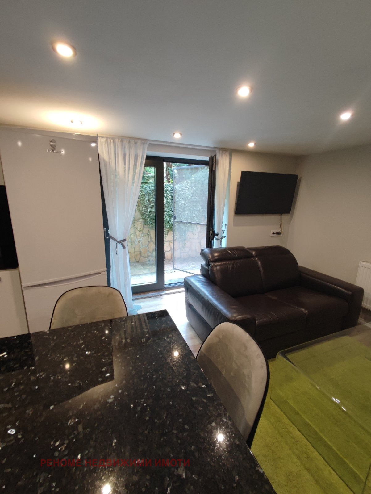 Дава под наем 2-СТАЕН, гр. София, Център, снимка 4 - Апартаменти - 54227486