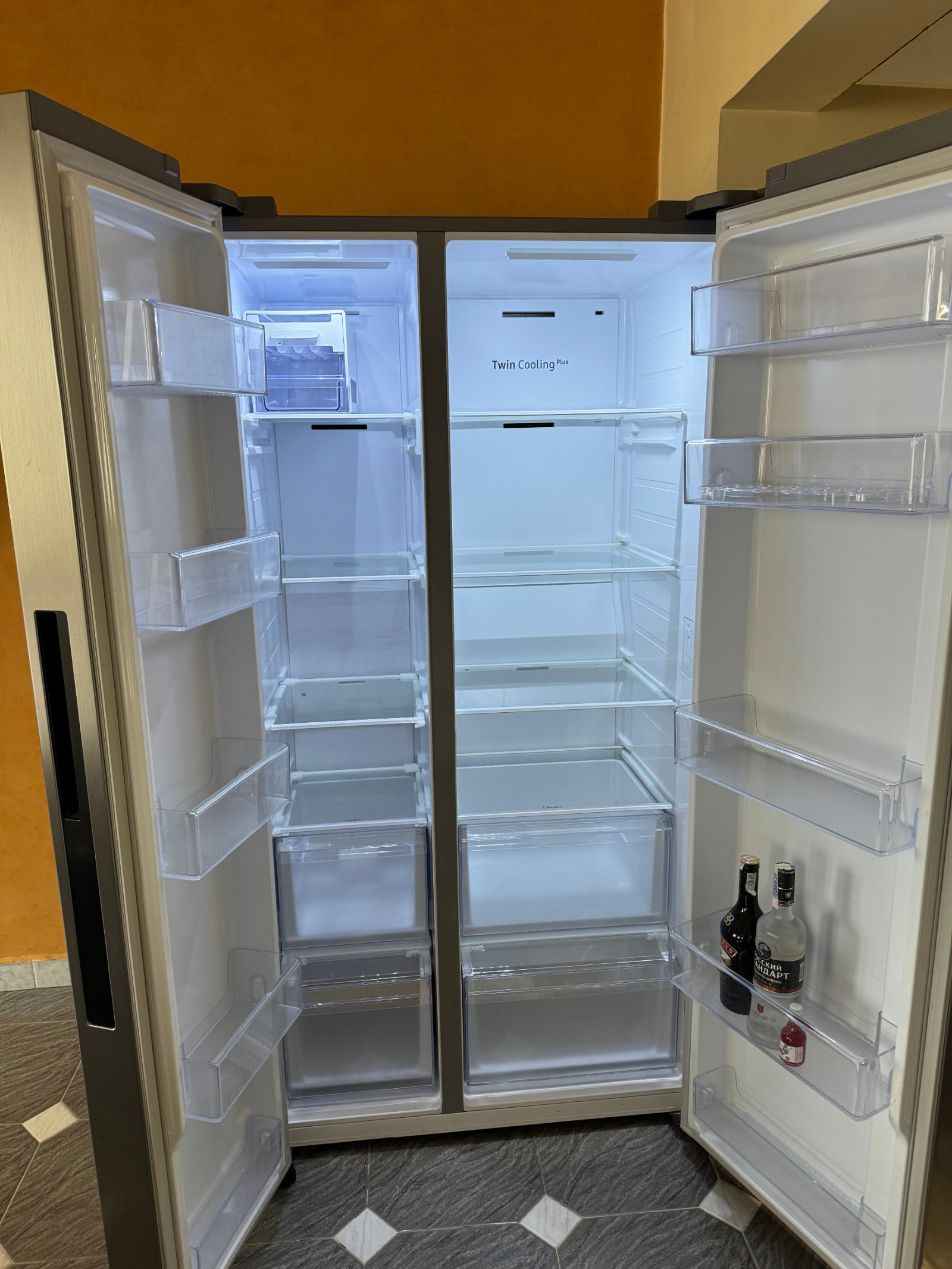 Дава под наем 3-СТАЕН, гр. София, Лозенец, снимка 13 - Апартаменти - 53872749