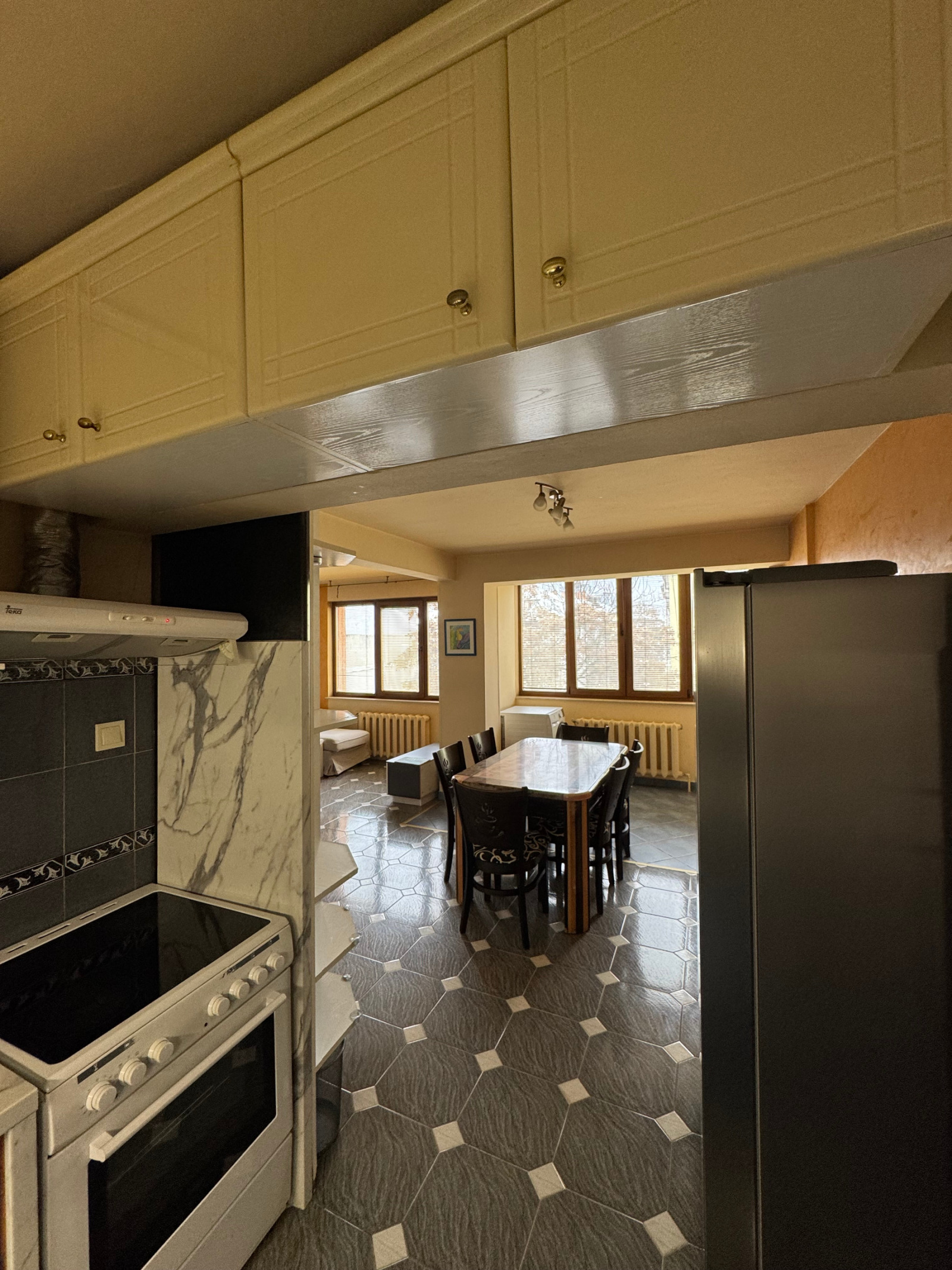 Дава под наем 3-СТАЕН, гр. София, Лозенец, снимка 10 - Апартаменти - 53872749