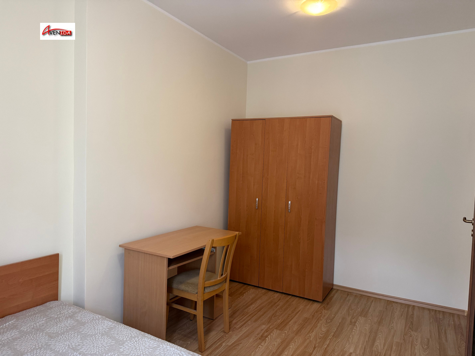 Дава под наем 3-СТАЕН, гр. София, Център, снимка 2 - Апартаменти - 54583385