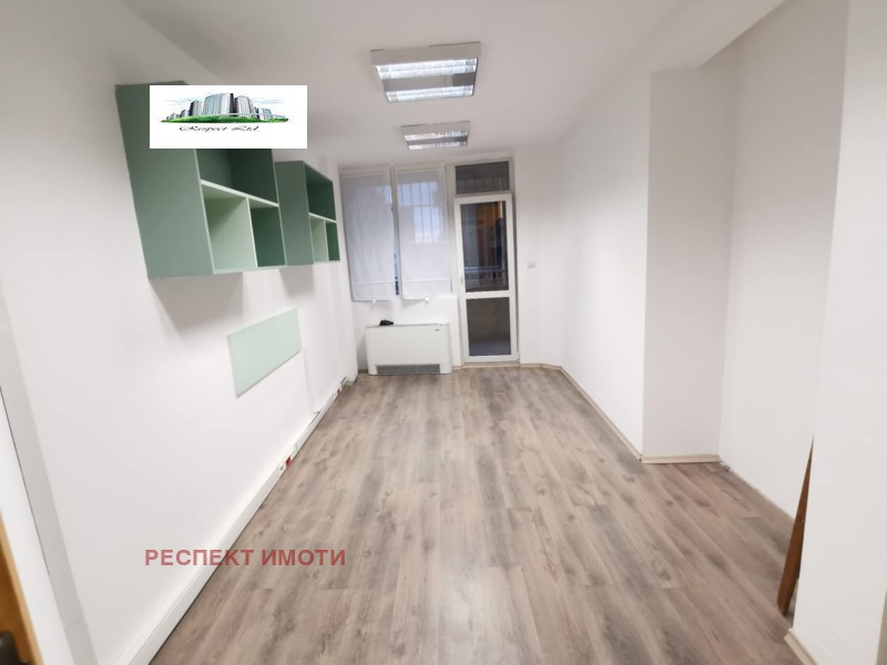 Para alugar  Escritório Sofia , Darvenica , 20 m² | 53296946