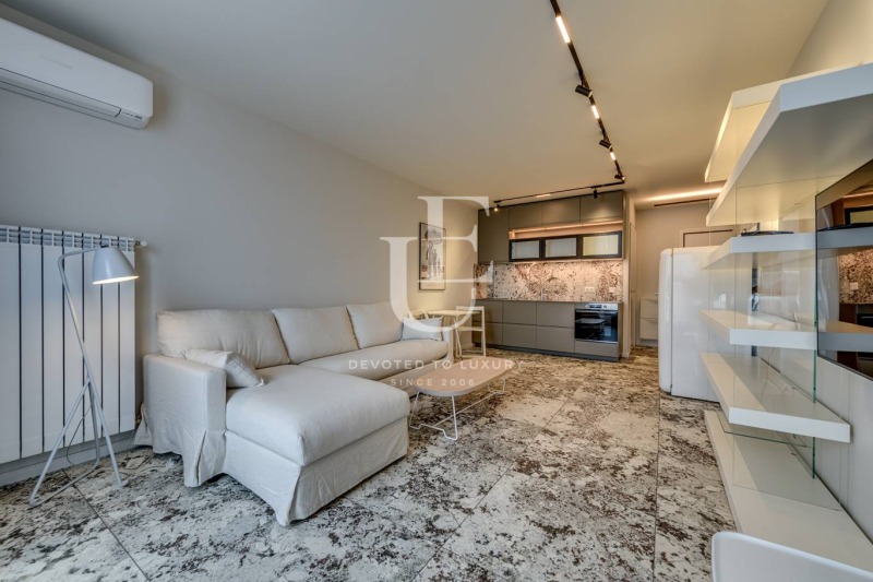 Дава под нем  2-стаен, град София, Център • 1 050 € • ID 46824126 — holmes.bg - [1] 