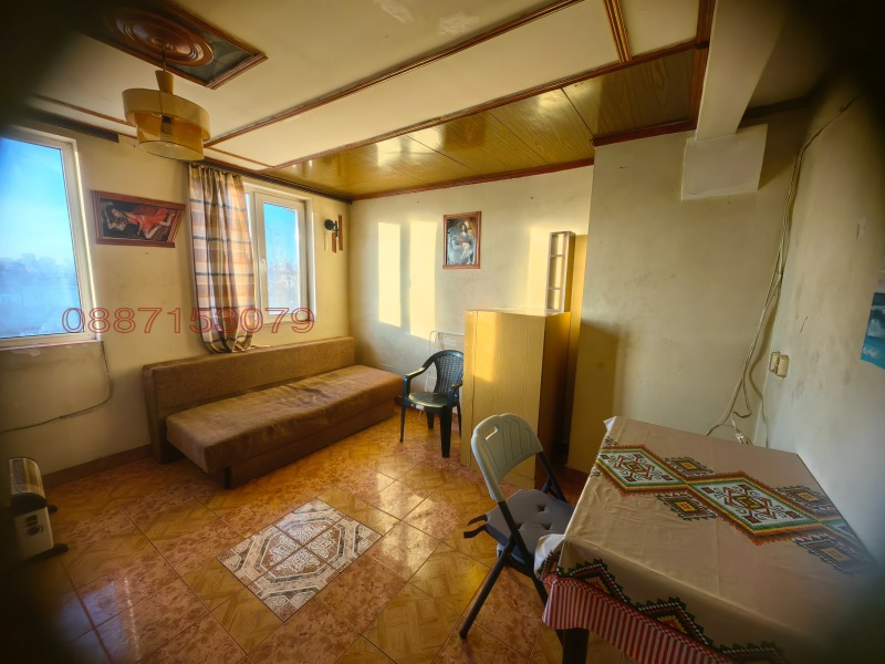 Дава под наем АТЕЛИЕ, ТАВАН, гр. София, Център