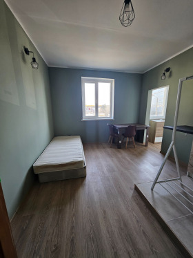 Zimmer Woenna rampa, Sofia 10