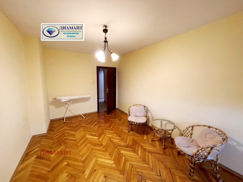 Издаје се  2 спаваће собе Русе , Центар , 95 м2 | 65055079 - слика [11]