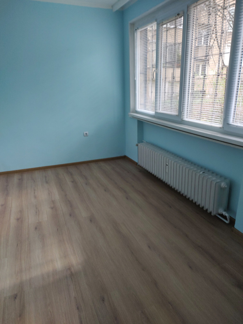 Дава под Наем 2-СТАЕН в град София, Център - 30 кв.м / 450 € » 880.12 лв., АБРАКАД КОНСУЛТ ЕООД