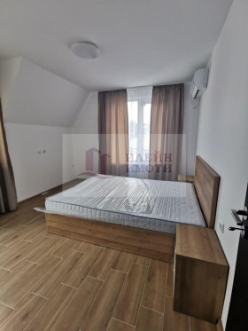 1 chambre Chirok tsentar, Rouse 1