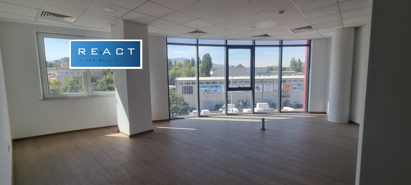 Дава под Наем ОФИС в град София, Дружба 2 - 320 кв.м / 1 990 € » 3 892.10 лв., РЕАКТ