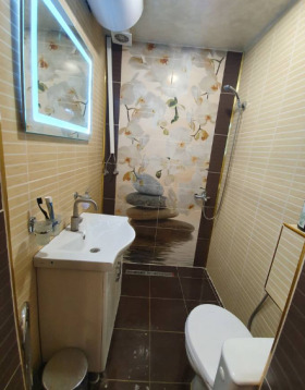 1 bedroom Vazrazhdane, Burgas 9