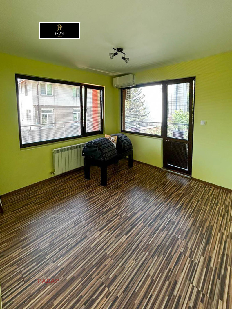 Дава под наем 4-СТАЕН, гр. София, Иван Вазов, снимка 2 - Апартаменти - 52330221