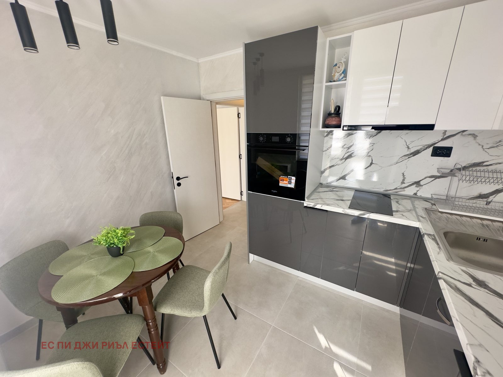 Дава под наем 3-СТАЕН, гр. София, Гоце Делчев, снимка 2 - Апартаменти - 53769929