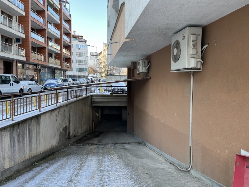 Дава под наем ГАРАЖ, ПАРКОМЯСТО, гр. София, Дървеница