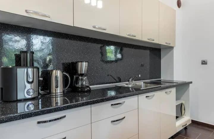 Дава под наем 3-СТАЕН, гр. Варна, Център, снимка 3 - Апартаменти - 53507208