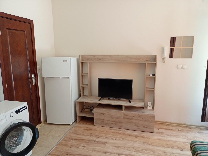 Til leie  1 soverom Plovdiv , Tsentar , 45 kvm | 67594371 - bilde [2]