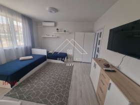 Stüdyo Tri çuçura - centar, Stara Zagora 4