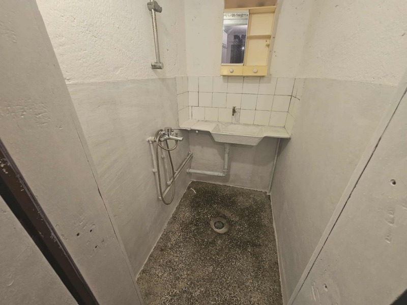 Дава под наем ЕТАЖ ОТ КЪЩА, гр. Кърджали, Студен кладенец, снимка 4 - Етаж от къща - 52084104