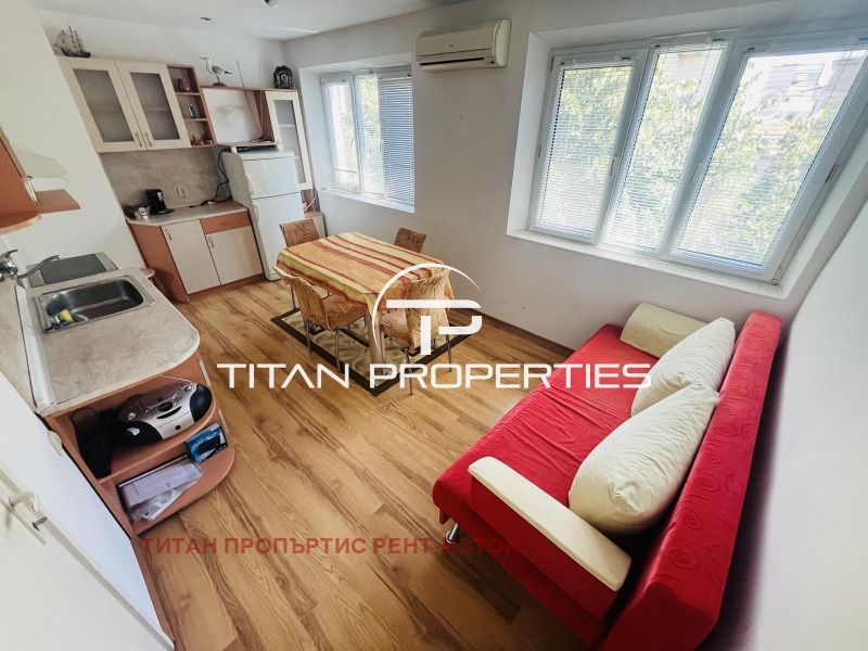 Da affittare  1 camera da letto Burgas , Tsentar , 49 mq | 17649423